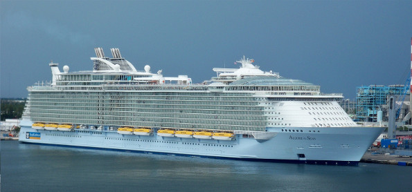 Самый крупный лайнер в мире